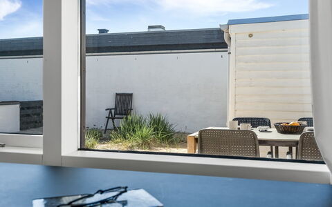 Ingomar - 300M from the Sea: Arkitektur, Tag, Hjem, Kompositmateriale, Dagslys, Sidespor, Indkørsel