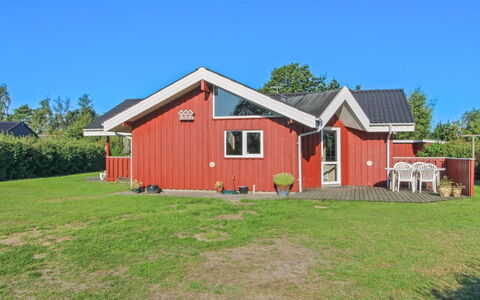 Simjanka - 600M from the Sea: Tag, Hus, Hjem, Sommerhus, Sidespor, Estate, Indkørsel, Garden Bygninger, Gård, Skur