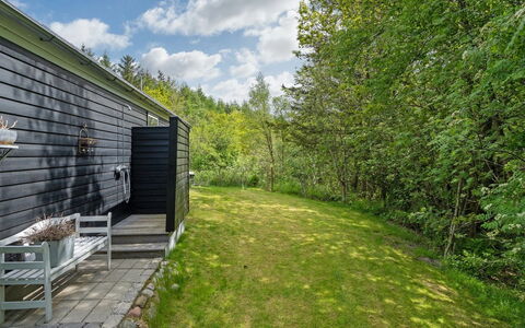 Eireen - 600M to the Fjord: Boligområde, Tag, Forstad, Indkørsel, Estate, Skorsten