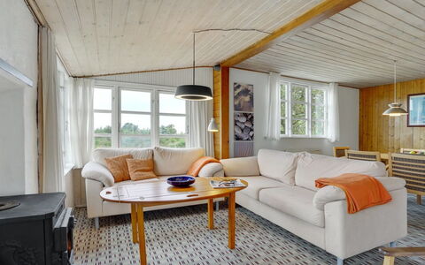 Githa - 100M to the Fjord: Blå, Busk, Sommerhus, Bunddække, Have, Estate, Skygge, Landscaping, Stuehus, Eco Hotel