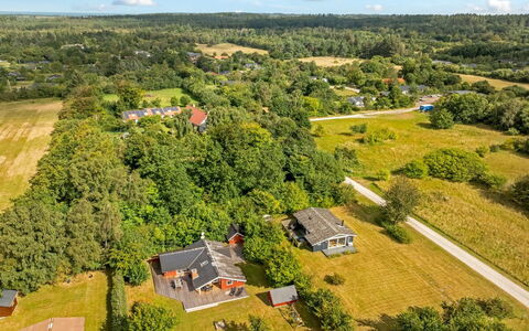 Thurir - 4Km from the Sea: Bjergrige Landskabsformer, Bjerg, Bakke, Bjergkæde, Hill Station, Menneskelig Bosættelse, Urban Design, Alps, Dal, Topmøde