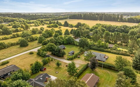 Thurir - 4Km from the Sea: Bjergrige Landskabsformer, Bjerg, Bakke, Bjergkæde, Hill Station, Menneskelig Bosættelse, Urban Design, Alps, Dal, Topmøde