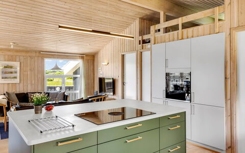 Ellen - 289M from the Sea: Træ, Gulvbelægning, Indretning, Etage, Køkken, Loft, Trægulve, Møbel, Countertop, Bejdse