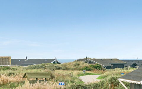 Iacobus - 400M from the Sea: Hus, Hjem, Boligområde, Tag, Sommerhus, Land Lot, Estate, Gård, Have, Sidespor