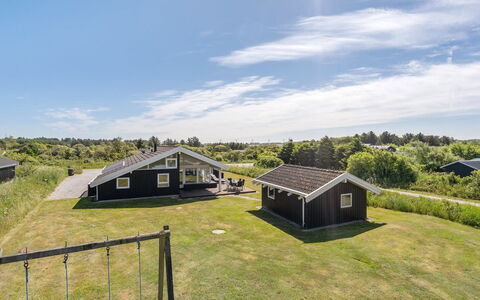 Serine - 800M from the Sea: Loft, Gulvbelægning, Indretning, Etage, Kompositmateriale, Møbel, Udvej, Hotel, Design, Dagslys