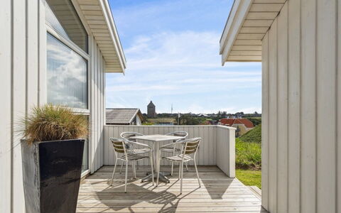 Ohto - 281M from the Sea: Træ, Bejdse, Planke, Hårdttræ, Sommerhus, Dæk, Sidespor, Skygge, Trægulve, Garden Bygninger