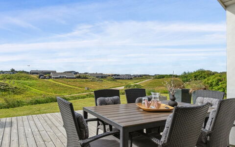 Ohto - 281M from the Sea: Træ, Bejdse, Planke, Hårdttræ, Sommerhus, Dæk, Sidespor, Skygge, Trægulve, Garden Bygninger