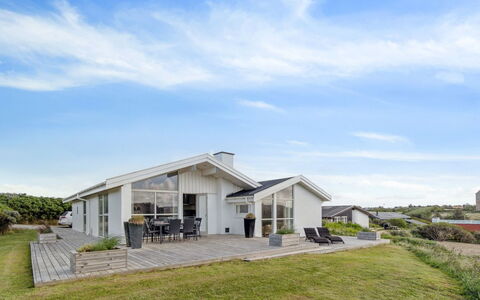 Ohto - 281M from the Sea: Træ, Bejdse, Planke, Hårdttræ, Sommerhus, Dæk, Sidespor, Skygge, Trægulve, Garden Bygninger