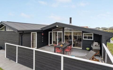 Eevert - 300M from the Sea: Plantesamfund, Sollys, Urteagtig Plante, Have, Plantation, Landbrug, Farm