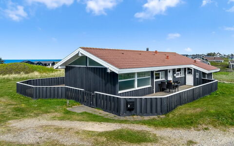 Venja - 200M from the Sea: Arkitektur, Tag, Hjem, Kompositmateriale, Dagslys, Sidespor, Indkørsel