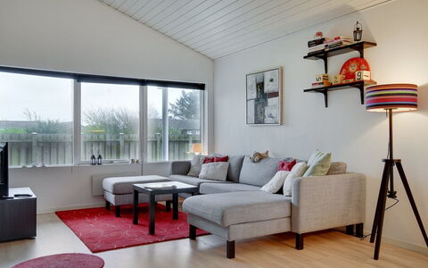 Aarthi - 637M from the Sea: 