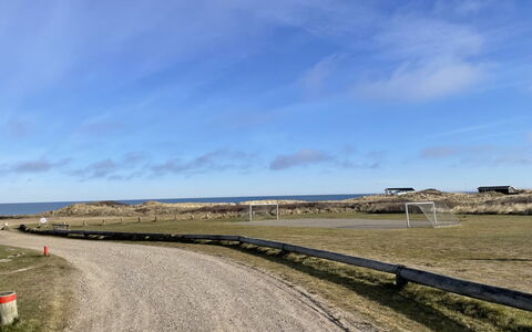 Hermande - 203M from the Sea: Træ, Tag, Hus, Sommerhus, Dør, Hjem, Sidespor, Land Lot, Garden Bygninger, Skur
