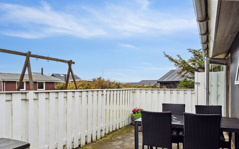 Soila - 150M from the Sea: Plantesamfund, Sollys, Urteagtig Plante, Have, Plantation, Landbrug, Farm