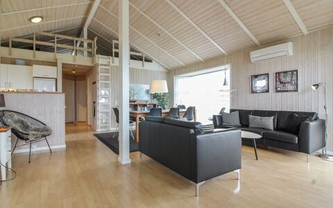 Mette - 98M from the Sea: Plantesamfund, Sollys, Urteagtig Plante, Have, Plantation, Landbrug, Farm