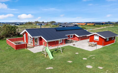 Skrallan - 400M from the Sea: Hus, Hjem, Boligområde, Tag, Sommerhus, Land Lot, Estate, Gård, Have, Sidespor