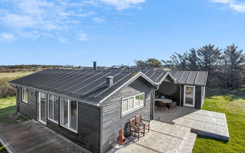 Danja - 300M from the Sea: Plantesamfund, Sollys, Urteagtig Plante, Have, Plantation, Landbrug, Farm