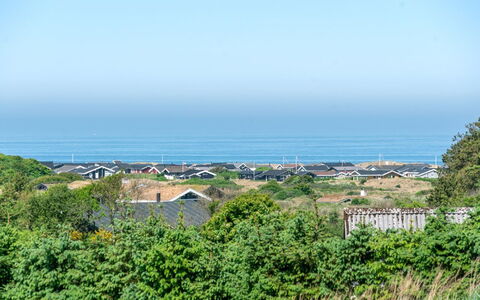 Swarthofthi - 1.5Km from the Sea: Himmel, Blå, Daytime, Horisont, Hav, Ocean, Kyst, Shrubland, Tropics
