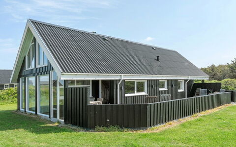 Ananda - 245M from the Sea: Plantesamfund, Sollys, Urteagtig Plante, Have, Plantation, Landbrug, Farm