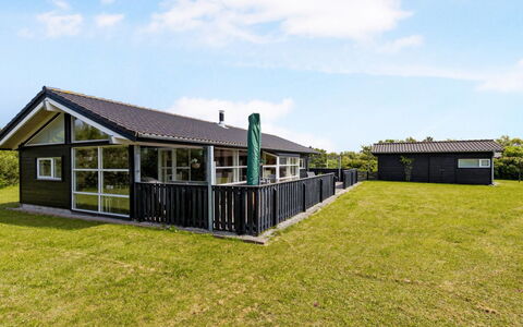 Tatyana - 1.0Km from the Sea: Plantesamfund, Sollys, Urteagtig Plante, Have, Plantation, Landbrug, Farm