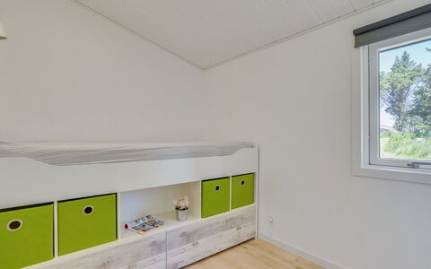 Albert - 340M from the Sea: Loft, Indretning, Soveværelse, Gulvbelægning, Etage, Værelse, Seng, Sengetøj, Bed Frame, Design