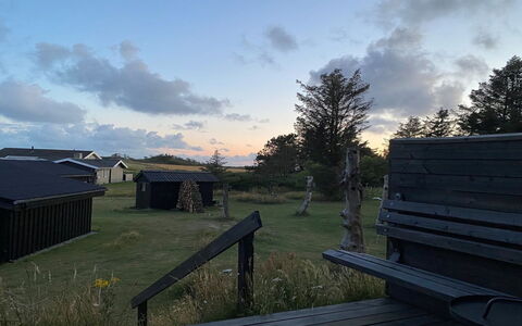 Albert - 340M from the Sea: Himmel, Græs, Land Lot, Sky, Almindeligt, Græs-, Tag, Lawn, Sommerhus, Gård