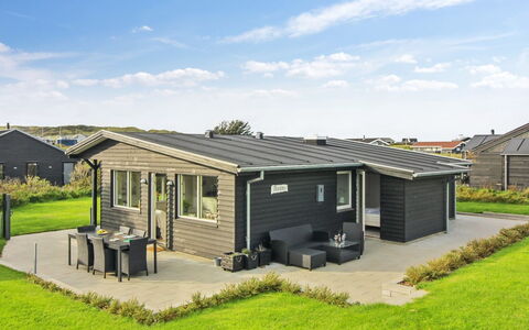 Benda - 348M from the Sea: Tag, Sommerhus, Dør, Sidespor, Garden Bygninger, Skur, Veranda, Udendørs Struktur