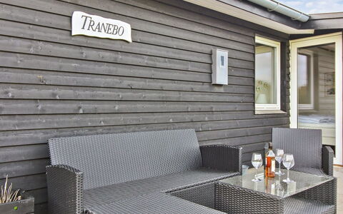 Benda - 348M from the Sea: Træ, Møbel, Gulvbelægning, Etage, Udendørs Møbler, Hårdttræ, Bejdse, Planke, Stol, Dæk