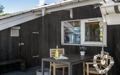 Wilma - 400M from the Sea: Sommerhus, Land Lot, Bjælkehytte, Kyst, Reservoir, Skur, Garden Bygninger, Lyd, Woodland