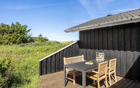 Wilma - 400M from the Sea: Sommerhus, Land Lot, Bjælkehytte, Kyst, Reservoir, Skur, Garden Bygninger, Lyd, Woodland