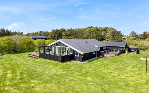 Wante - 900M from the Sea: Hjem, Hus, Tag, Sommerhus, Estate, Skygge, Landscaping, Design, Veranda, Stuehus