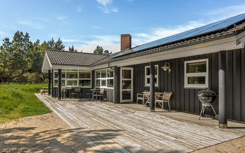 Winder - 1.3Km from the Sea: Sommerhus, Hjem, Hus, Tag, Veranda, Estate, Sidespor, Garden Bygninger, Stuehus, Gård