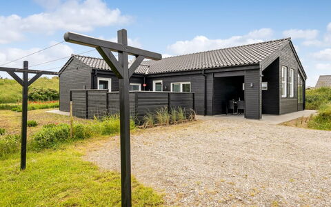 Grith - 1Km from the Sea: Træ, Tag, Hus, Sommerhus, Dør, Hjem, Sidespor, Land Lot, Garden Bygninger, Skur