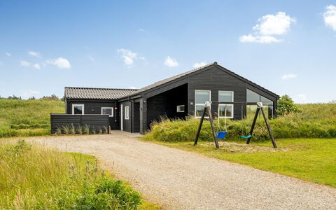 Grith - 1Km from the Sea: Træ, Tag, Hus, Sommerhus, Dør, Hjem, Sidespor, Land Lot, Garden Bygninger, Skur