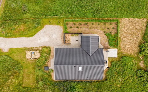 Grith - 1Km from the Sea: Træ, Tag, Hus, Sommerhus, Dør, Hjem, Sidespor, Land Lot, Garden Bygninger, Skur