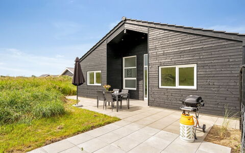 Grith - 1Km from the Sea: Plantesamfund, Sollys, Urteagtig Plante, Have, Plantation, Landbrug, Farm