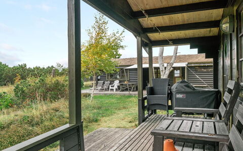 Gorjan - 300M from the Sea: Træ, Veranda, Møbel, Dør, Udendørs Møbler, Hårdttræ, Sommerhus, Dæk, Skygge, Backyard