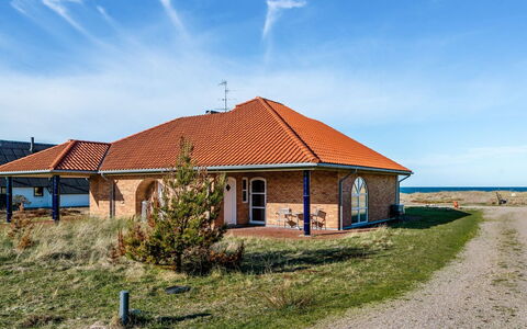 Solvej - 120M from the Sea: Tag, Hus, Hjem, Sommerhus, Sidespor, Estate, Indkørsel, Garden Bygninger, Gård, Skur