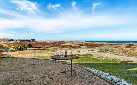 Solvej - 120M from the Sea: Tag, Hus, Hjem, Sommerhus, Sidespor, Estate, Indkørsel, Garden Bygninger, Gård, Skur