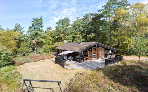 Bernarda - 400M from the Sea: Træ, Hjem, Veranda, Dæk, Hårdttræ, Tag, Bejdse, Trægulve, Eco Hotel
