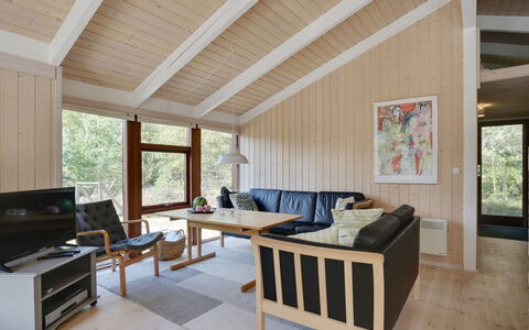 Bernarda - 400M from the Sea: Træ, Hjem, Veranda, Dæk, Hårdttræ, Tag, Bejdse, Trægulve, Eco Hotel