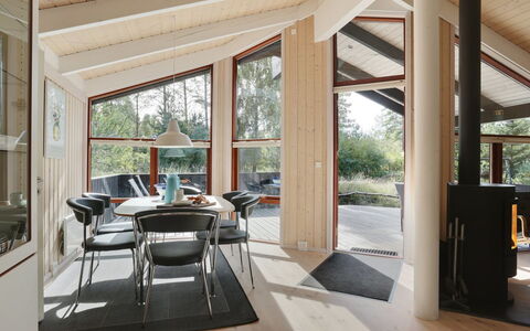 Bernarda - 400M from the Sea: Træ, Hjem, Veranda, Dæk, Hårdttræ, Tag, Bejdse, Trægulve, Eco Hotel