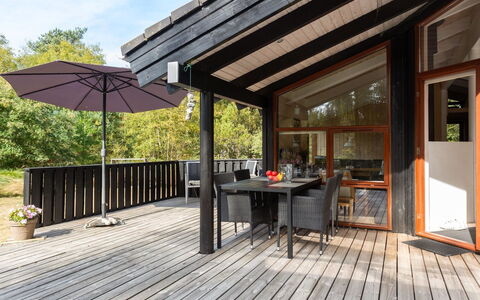 Bernarda - 400M from the Sea: Træ, Hjem, Veranda, Dæk, Hårdttræ, Tag, Bejdse, Trægulve, Eco Hotel
