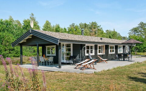 Wimar - 200M from the Sea: Træ, Hjem, Veranda, Dæk, Hårdttræ, Tag, Bejdse, Trægulve, Eco Hotel