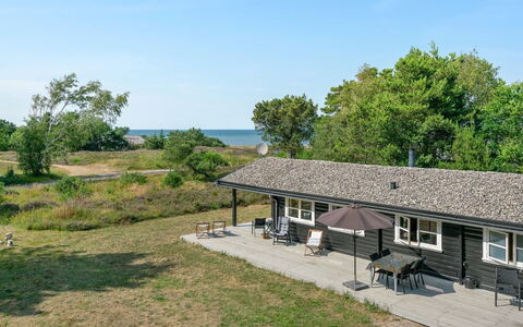 Wimar - 200M from the Sea: Træ, Hjem, Veranda, Dæk, Hårdttræ, Tag, Bejdse, Trægulve, Eco Hotel