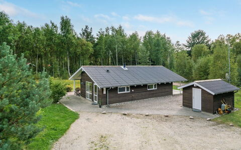 Thomasine - 1.5Km from the Sea: Træ, Hjem, Veranda, Dæk, Hårdttræ, Tag, Bejdse, Trægulve, Eco Hotel