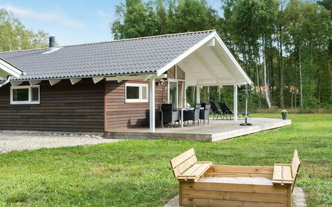 Thomasine - 1.5Km from the Sea: Træ, Hjem, Veranda, Dæk, Hårdttræ, Tag, Bejdse, Trægulve, Eco Hotel