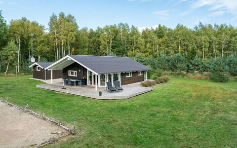 Thomasine - 1.5Km from the Sea: Træ, Hjem, Veranda, Dæk, Hårdttræ, Tag, Bejdse, Trægulve, Eco Hotel