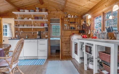 Ascen - 300M from the Sea: Køkken, Møbel, Træ, Loft, Indretning, Gulvbelægning, Countertop, Større Bandage, Cabinetry, Hjem