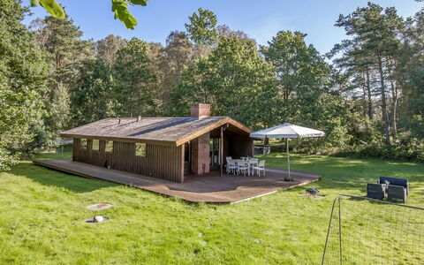 Thorger - 5Km from the Sea: Træ, Hjem, Veranda, Dæk, Hårdttræ, Tag, Bejdse, Trægulve, Eco Hotel