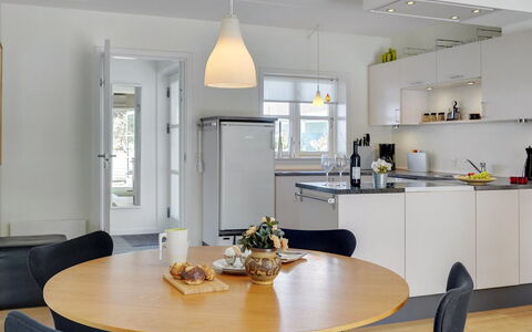 Shana - 800M from the Sea: Plantesamfund, Sollys, Urteagtig Plante, Have, Plantation, Landbrug, Farm